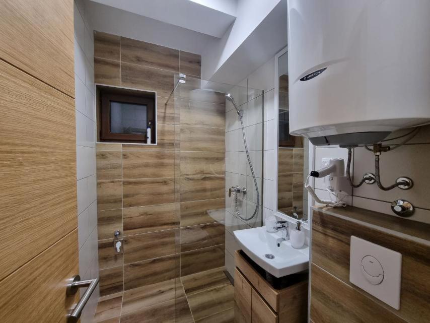 Apartman Kutak 亚霍里纳 外观 照片
